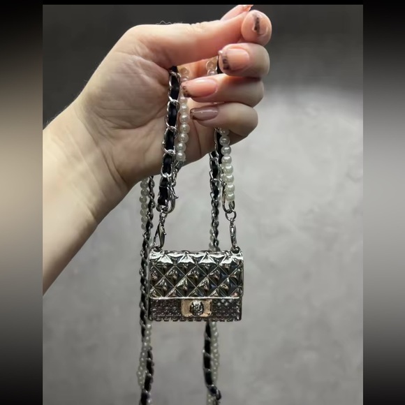 Anthropologie Mini Double Chain Pearl Silver Charm Belt/Bag - Picture 10 of 15